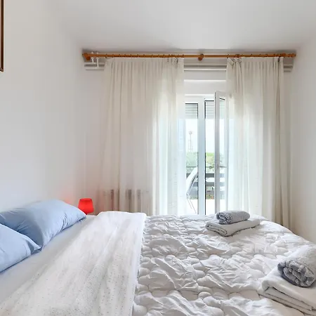 Erla Apartment Banjole