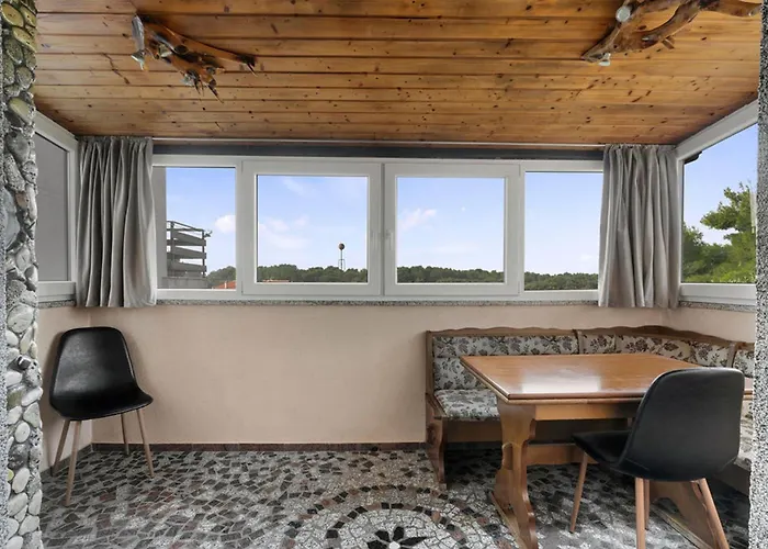 Erla Apartman Banjole